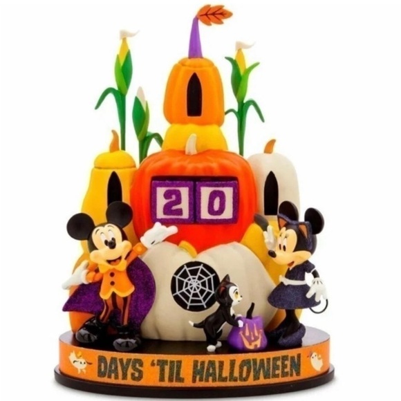Mickey & Minnie Halloween Countdown - Picture 2 of 5